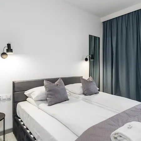 Chwaliszewo With Free Garage By Renters Apartment Poznan