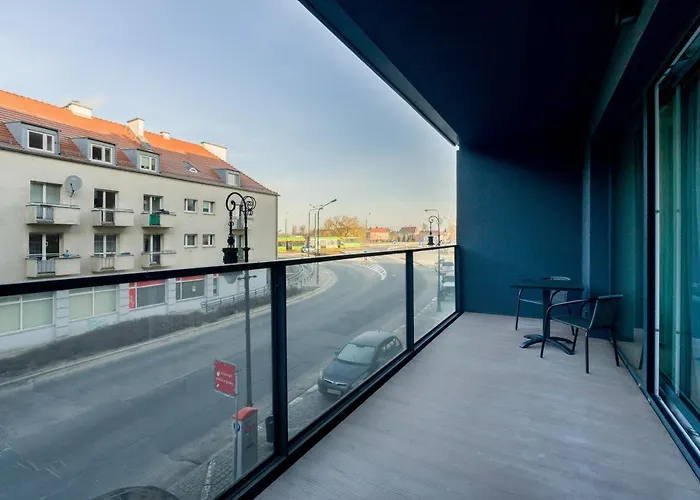 Chwaliszewo With Free Garage By Renters Poznań