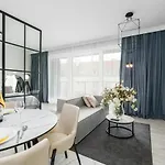 Chwaliszewo With Free Garage By Renters Poznan