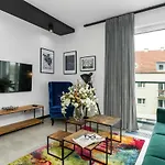 Chwaliszewo With Free Garage By Renters Poznan