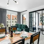 Chwaliszewo With Free Garage By Renters