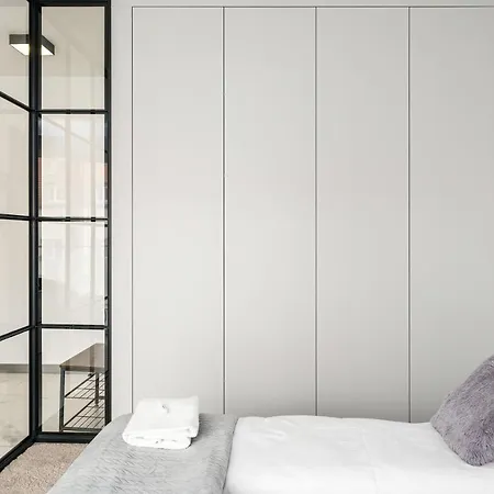 Chwaliszewo With Free Garage By Renters