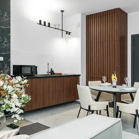 Chwaliszewo With Free Garage By Renters 아파트