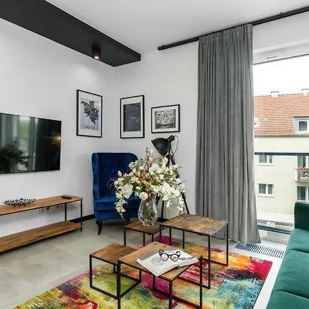 Chwaliszewo With Free Garage By Renters 포즈난