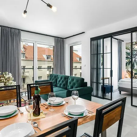 Chwaliszewo With Free Garage By Renters