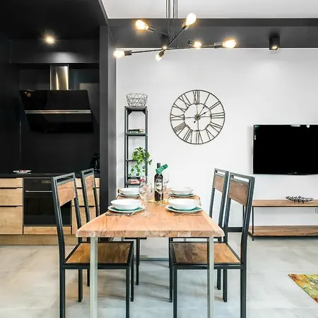 Chwaliszewo With Free Garage By Renters 아파트