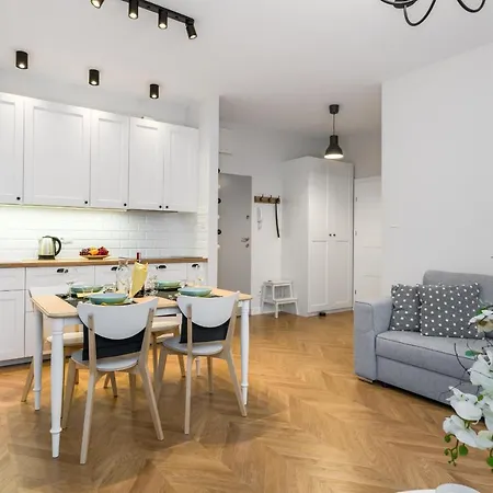 Chwaliszewo With Free Garage By Renters * Poznan