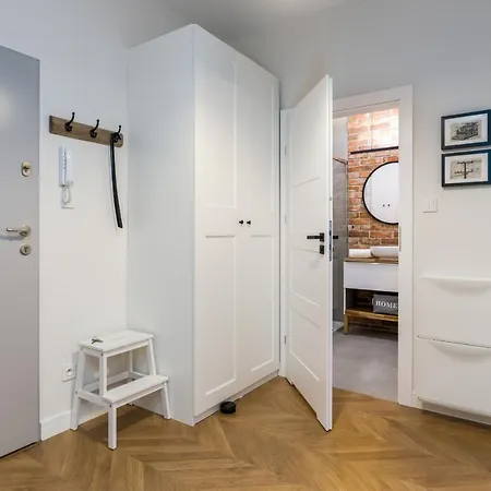 Chwaliszewo With Free Garage By Renters Apartment Poznan