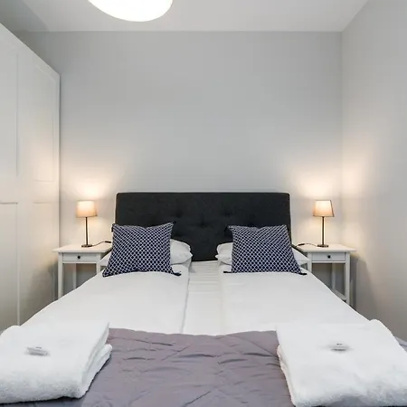 Chwaliszewo With Free Garage By Renters Apartment Poznan