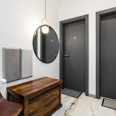Chwaliszewo With Free Garage By Renters 포즈난
