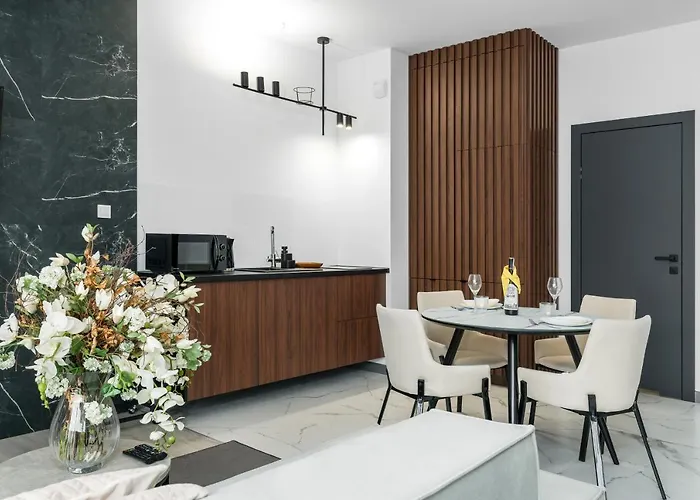 Chwaliszewo With Free Garage By Renters Apartment