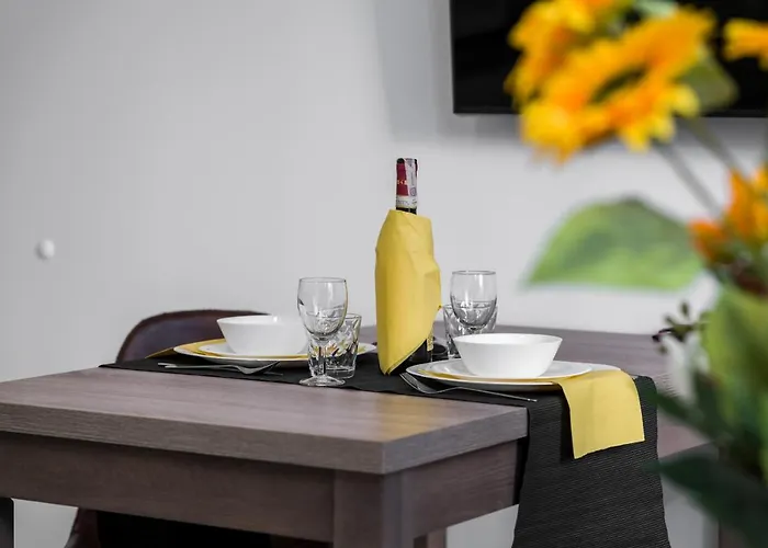 Chwaliszewo With Free Garage By Renters Apartment Posen